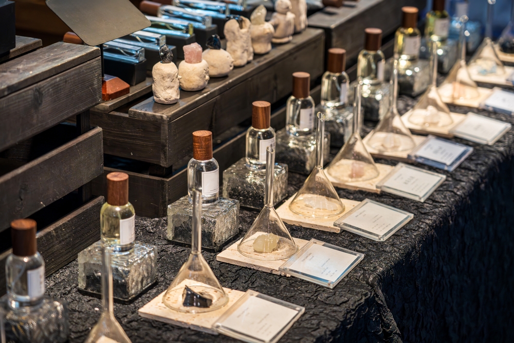 Unique,Display,Of,Artisan,Perfumes,In,Elegant,Lab,Bottles,And